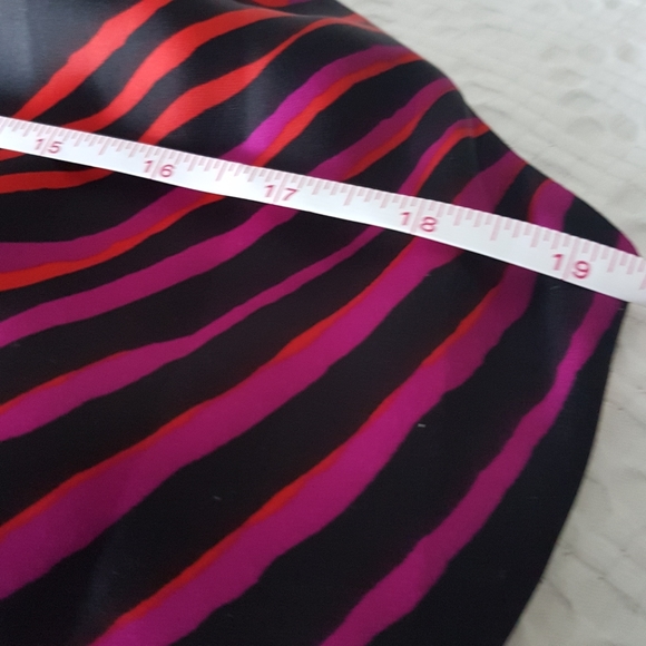 High-neck sleeveless top - Picture 4 of 5